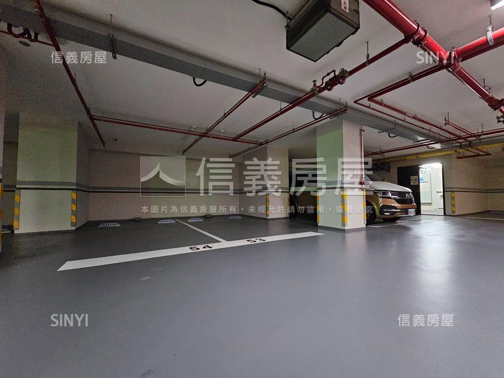 南京御邸高樓露臺豪邸Ａ房屋室內格局與周邊環境