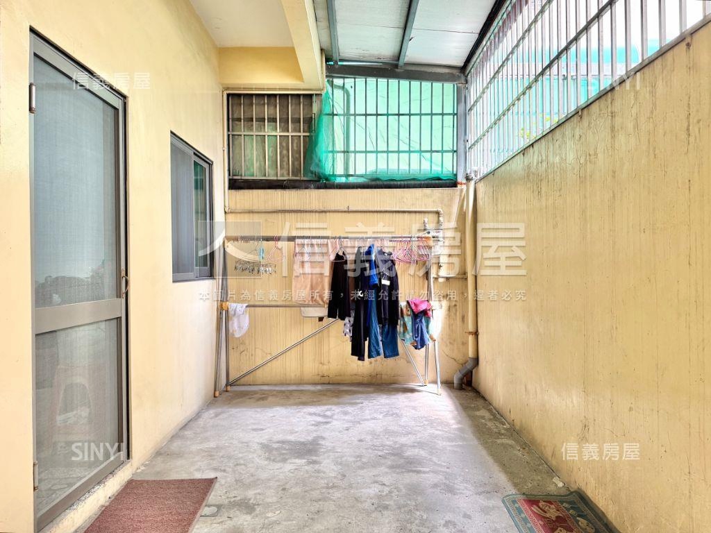 仁武大面寬車墅透天房屋室內格局與周邊環境