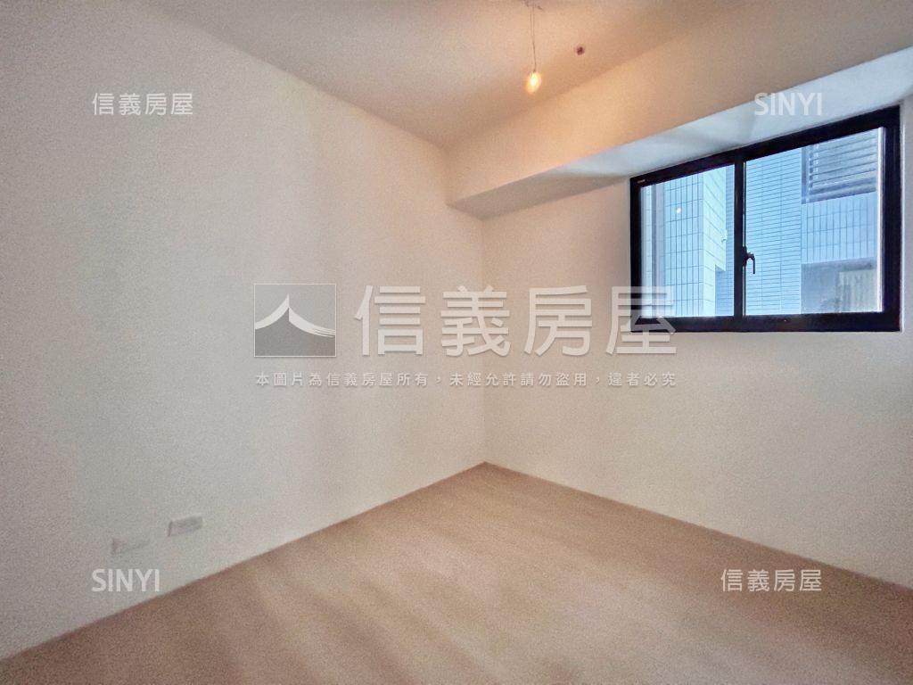 富宇上城高樓景觀３房房屋室內格局與周邊環境