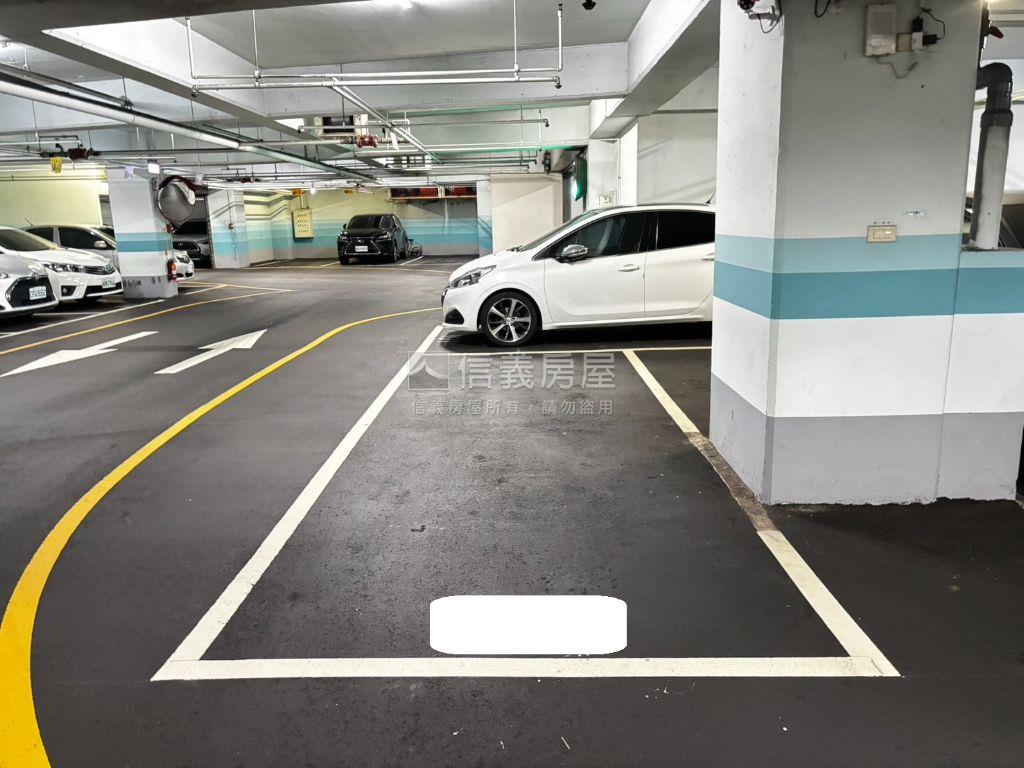 新北歐３房車位房屋室內格局與周邊環境