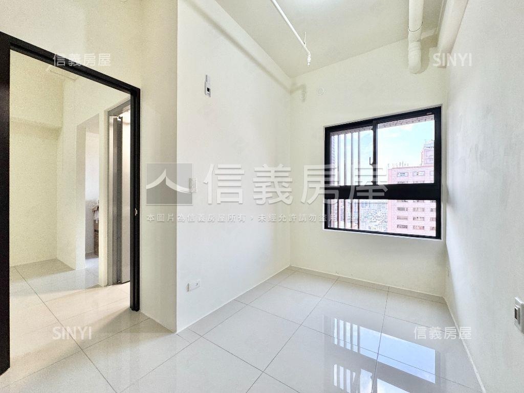 漢皇面泳池景觀三房＋車位房屋室內格局與周邊環境