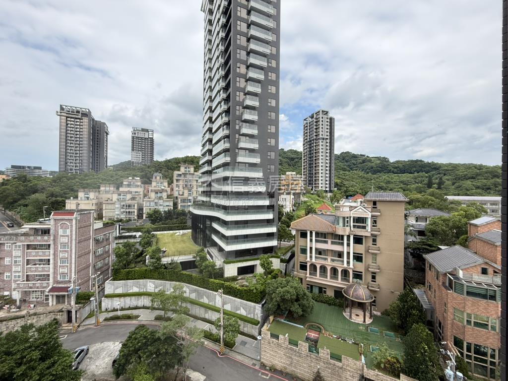 大河仰望Ａ戶７樓房屋室內格局與周邊環境