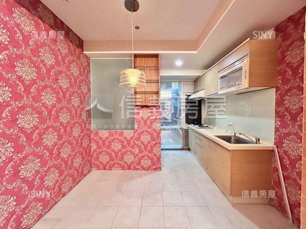 童話世紀★面中庭大空間房屋室內格局與周邊環境