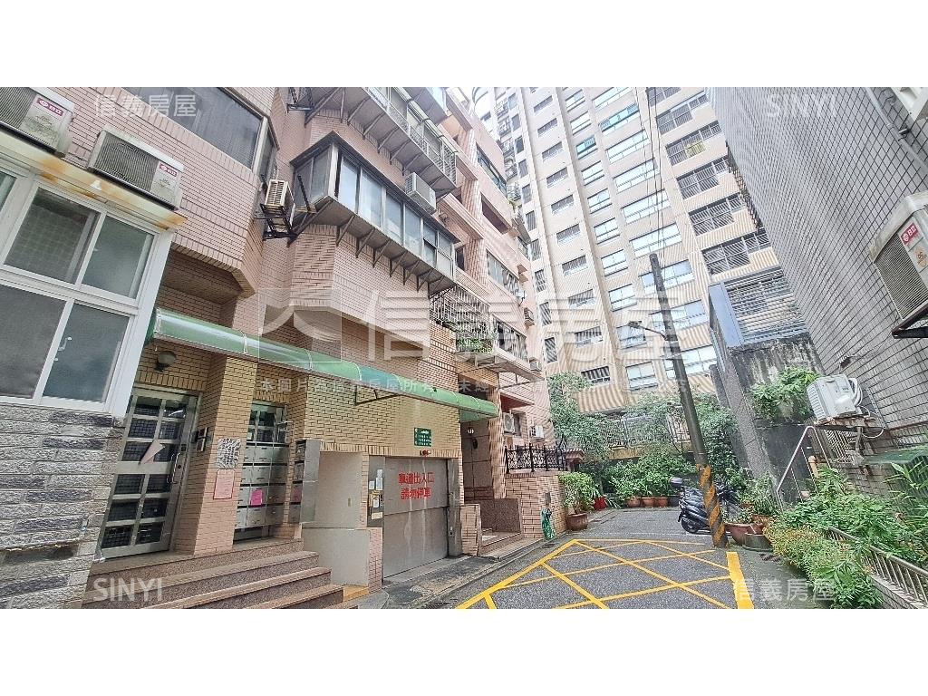 玫瑰詩篇～溫馨滿屋房屋室內格局與周邊環境