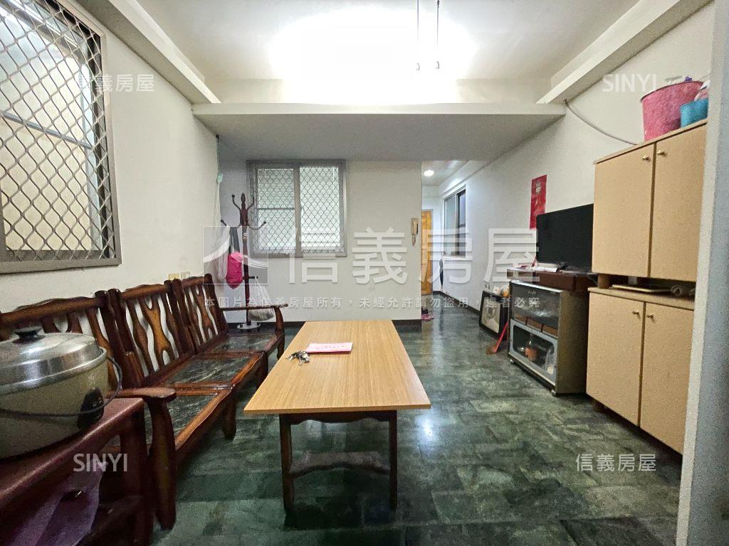 文山特區大四房三樓美寓房屋室內格局與周邊環境