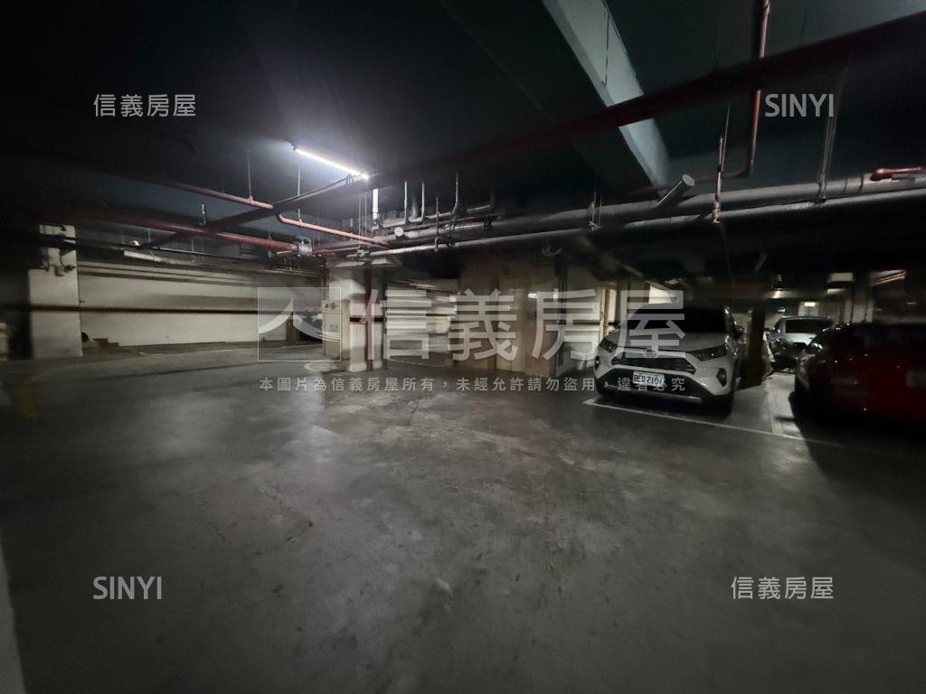 林口公園路電梯三房車位房屋室內格局與周邊環境