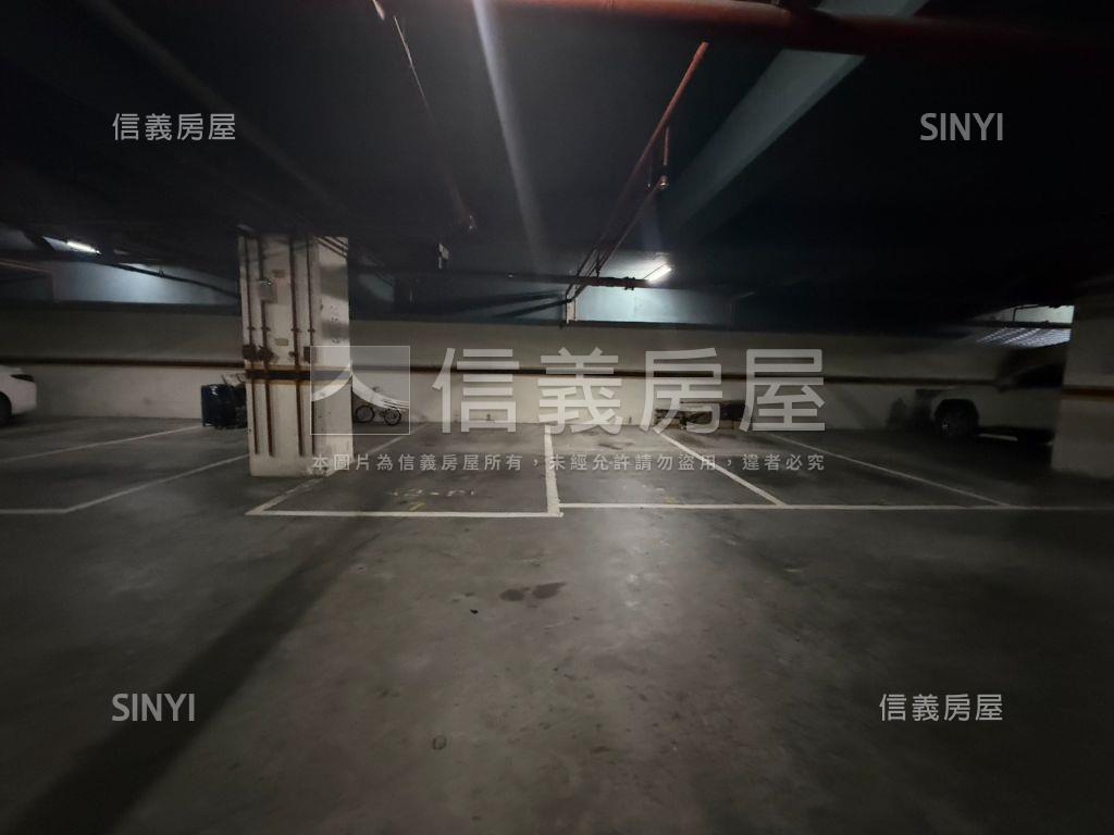 林口公園路電梯三房車位房屋室內格局與周邊環境
