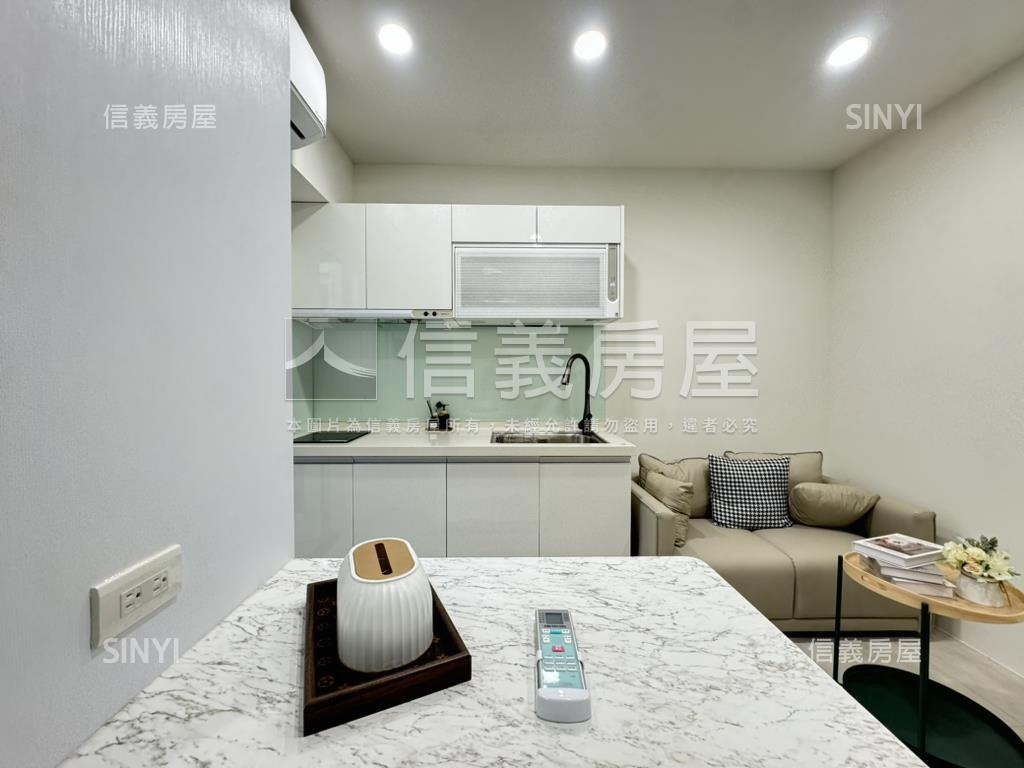 鹽埕愛河畔精裝美１＋１房房屋室內格局與周邊環境