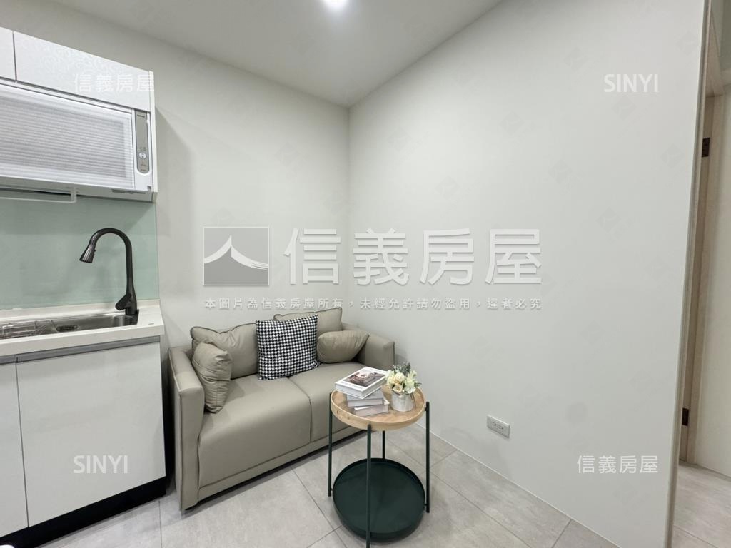 鹽埕愛河畔精裝美１＋１房房屋室內格局與周邊環境