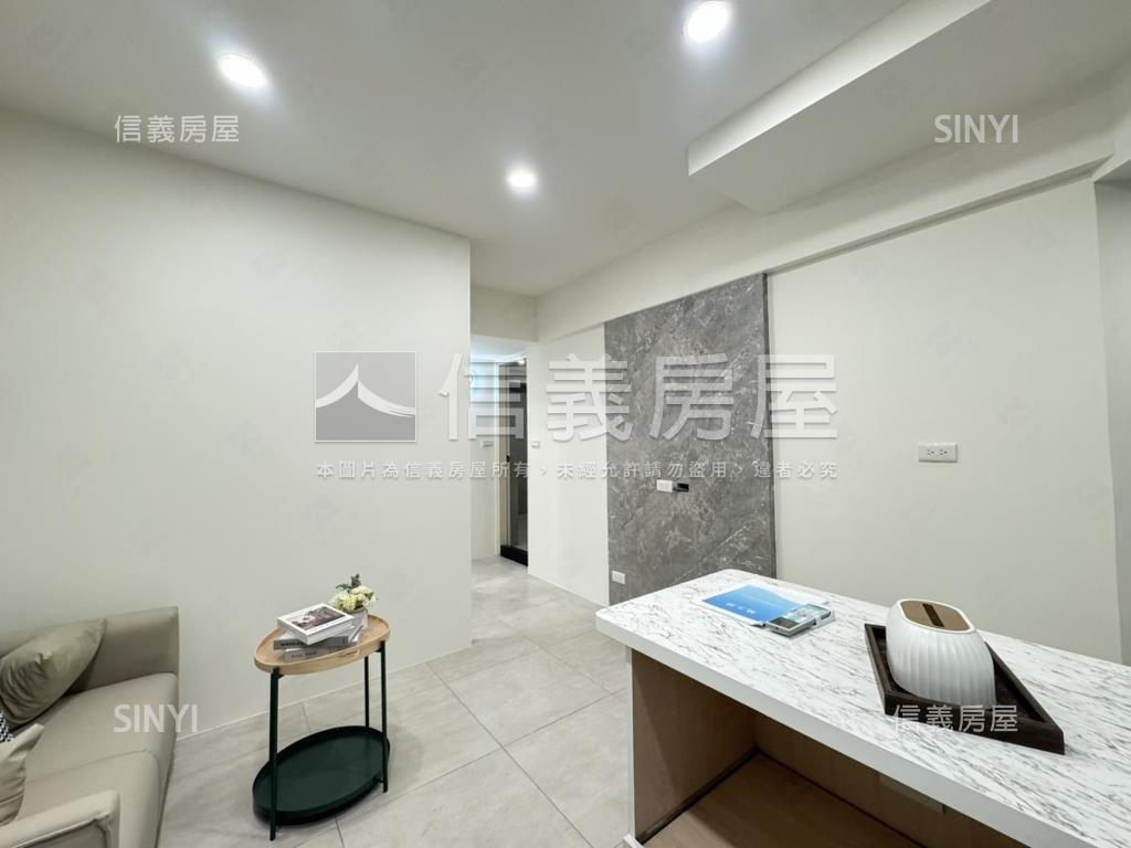 鹽埕愛河畔精裝美１＋１房房屋室內格局與周邊環境