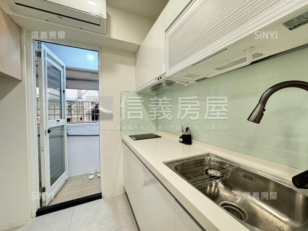 鹽埕愛河畔精裝美１＋１房房屋室內格局與周邊環境