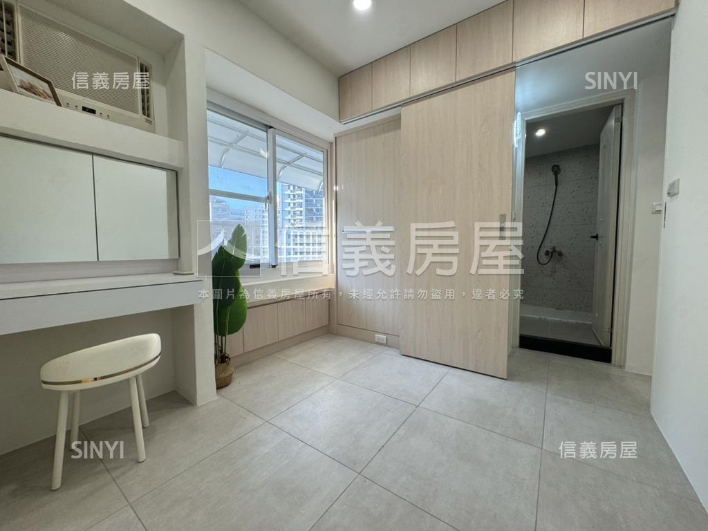 鹽埕愛河畔精裝美１＋１房房屋室內格局與周邊環境