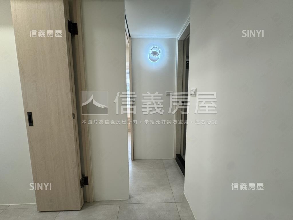 鹽埕愛河畔精裝美１＋１房房屋室內格局與周邊環境