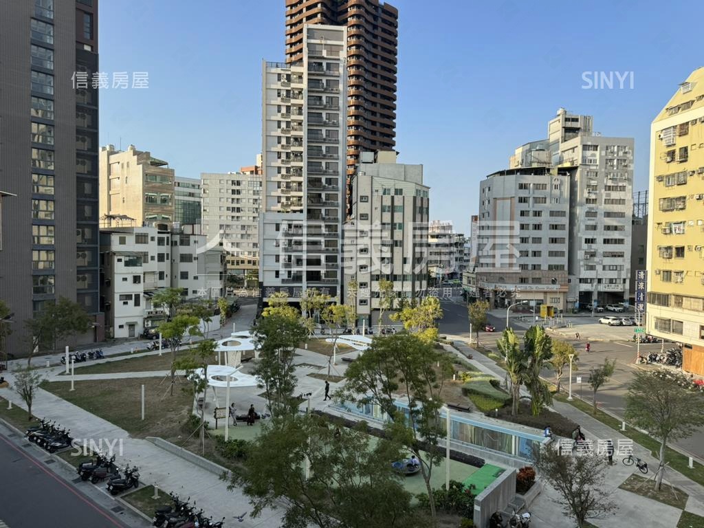 鹽埕愛河畔精裝美１＋１房房屋室內格局與周邊環境