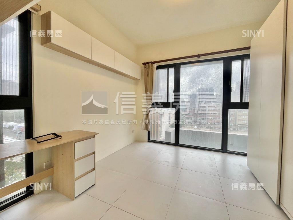 米蘭達面洽溪路３房車位房屋室內格局與周邊環境