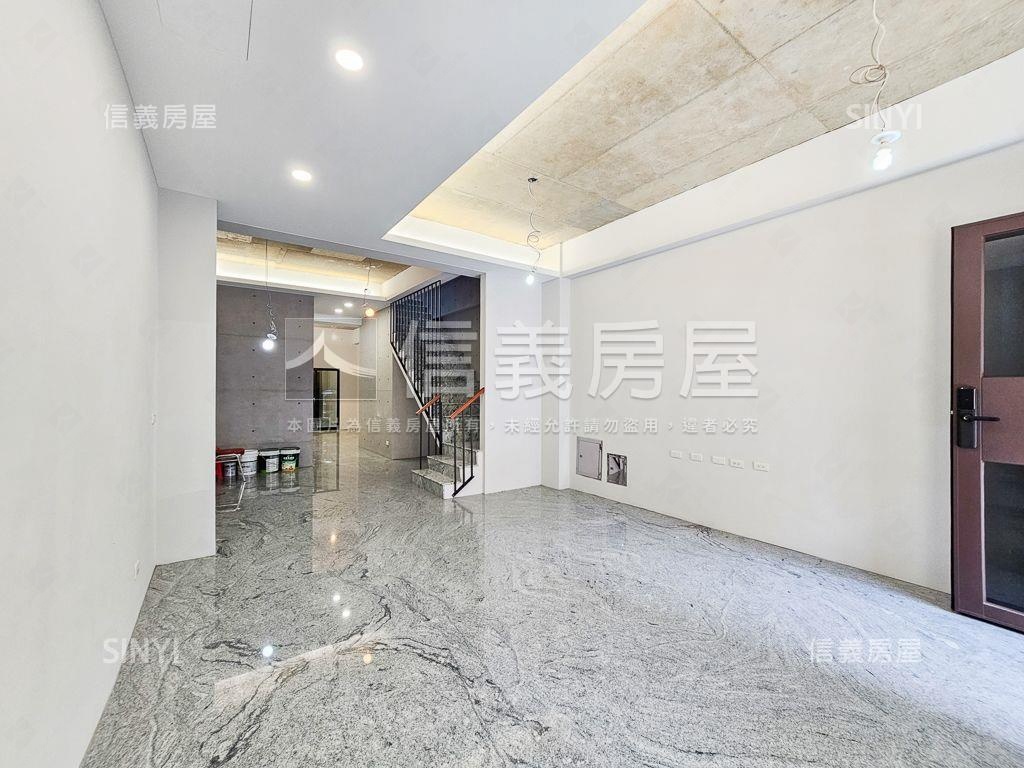 新屋市區全新電梯別墅房屋室內格局與周邊環境