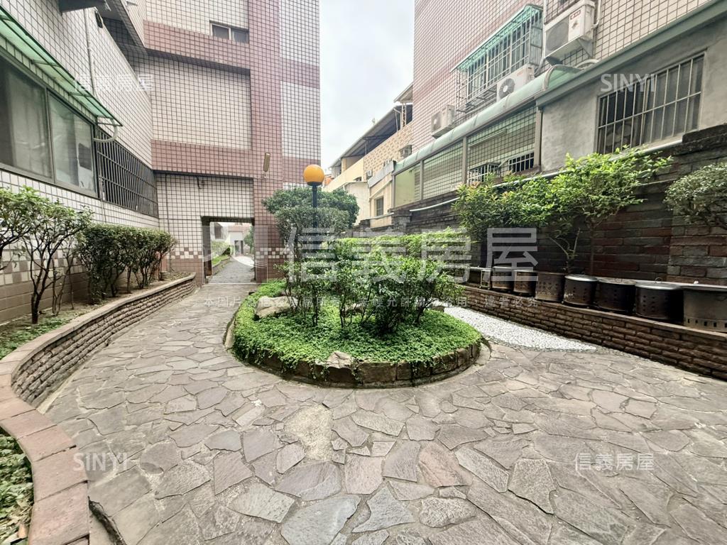 大里精華商圈全新整理兩房房屋室內格局與周邊環境