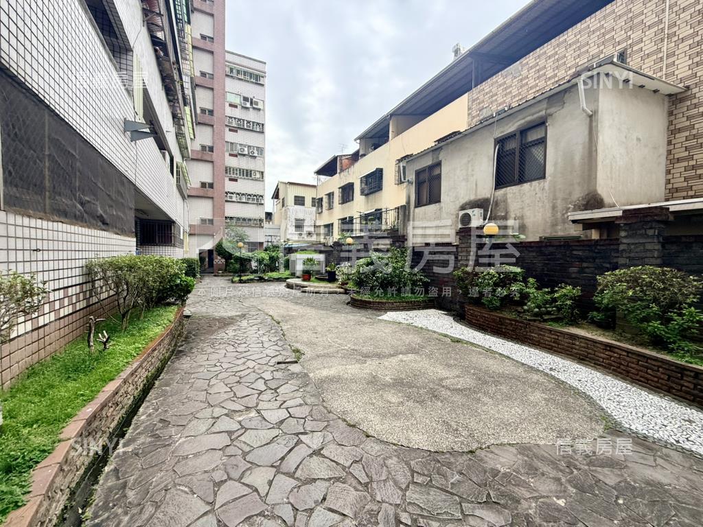 大里精華商圈全新整理兩房房屋室內格局與周邊環境
