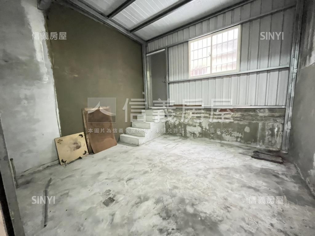 中正路前後臨路大店面房屋室內格局與周邊環境