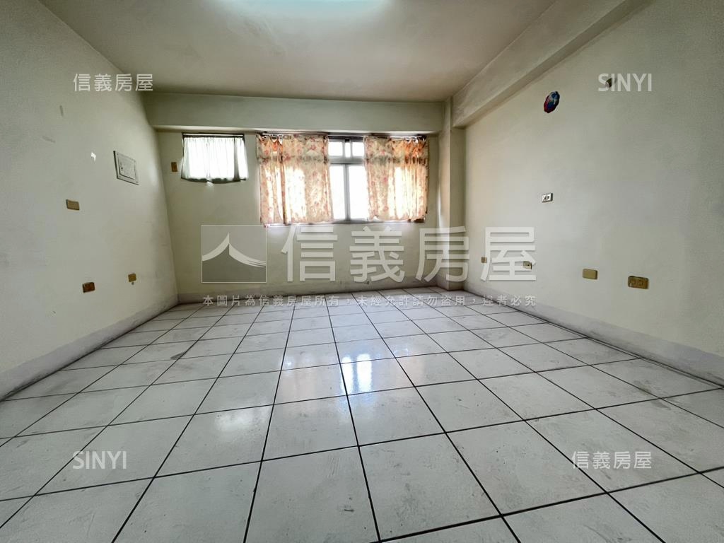 中正路前後臨路大店面房屋室內格局與周邊環境