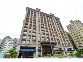 急售！市場黃金店霸
