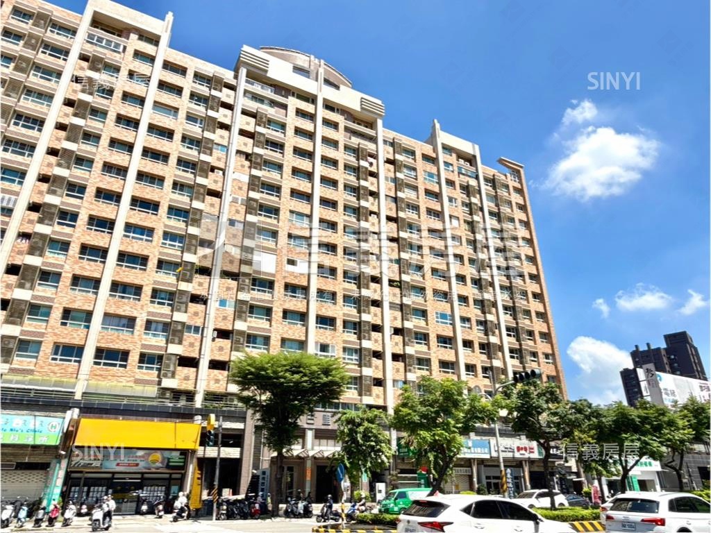 文山特區陽台進出三房平車房屋室內格局與周邊環境