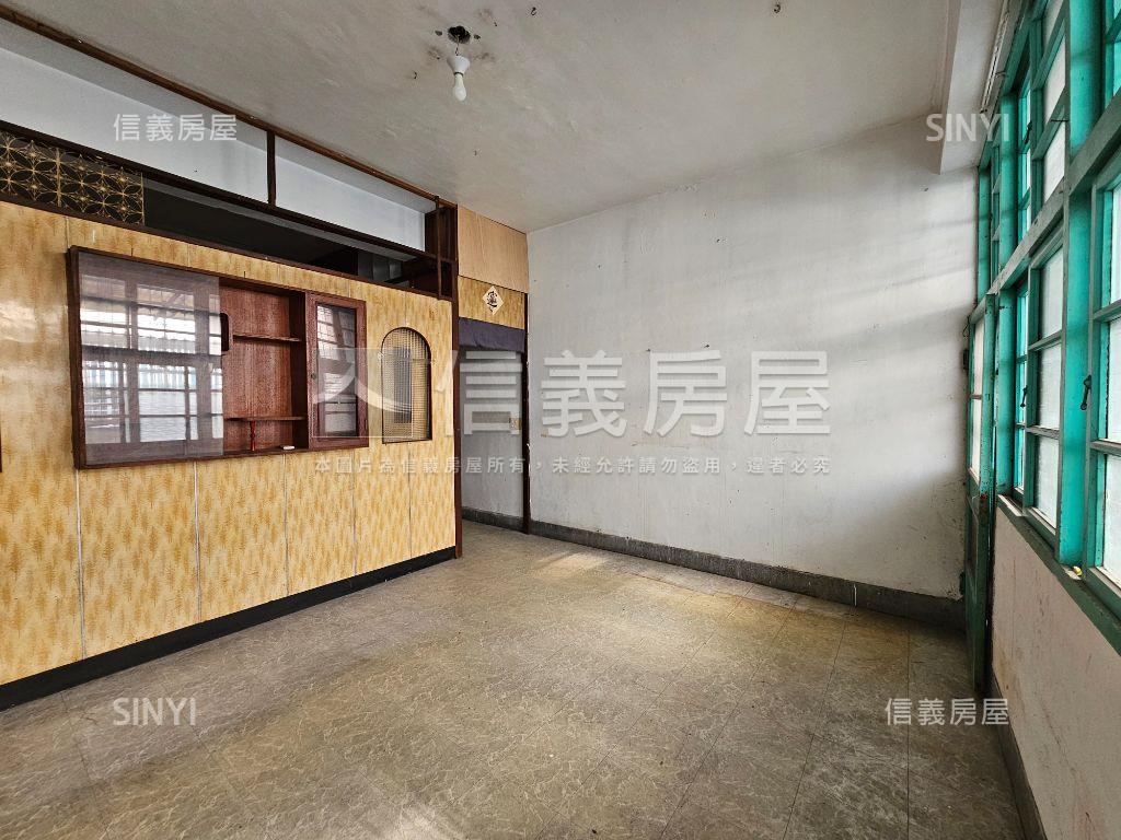 忠孝路透天房屋室內格局與周邊環境