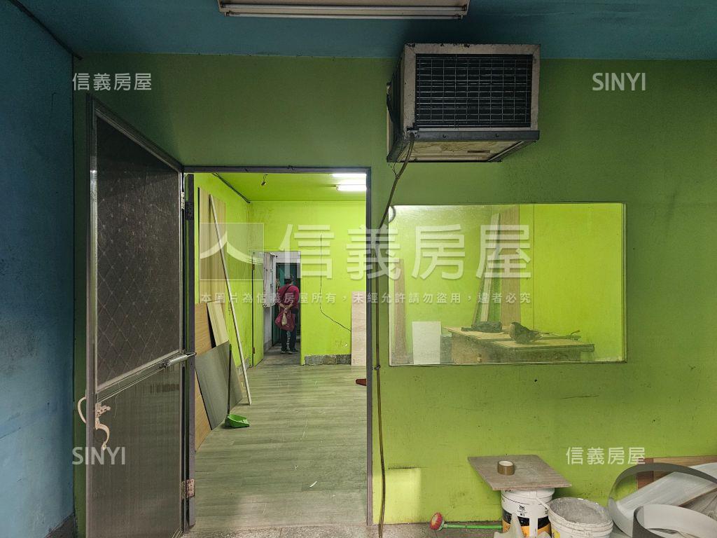 忠孝路透天房屋室內格局與周邊環境