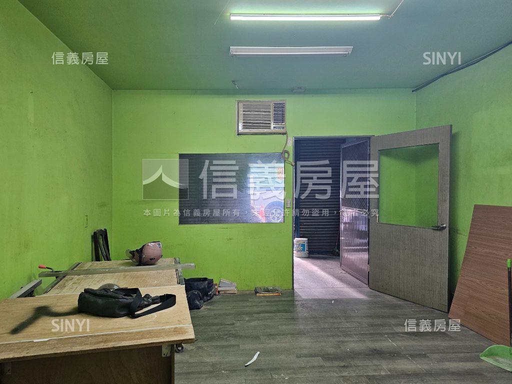 忠孝路透天房屋室內格局與周邊環境