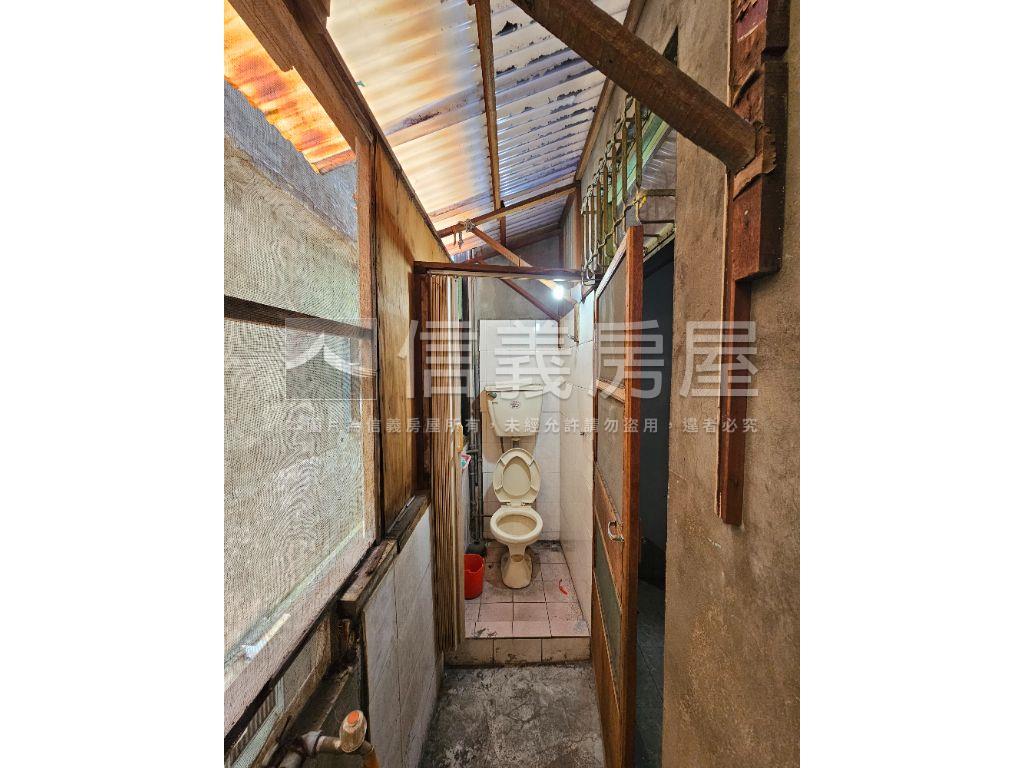 忠孝路透天房屋室內格局與周邊環境