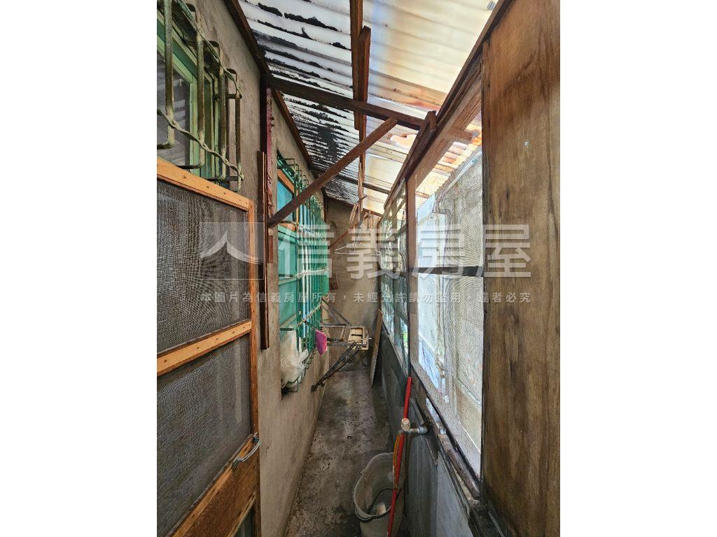 忠孝路透天房屋室內格局與周邊環境