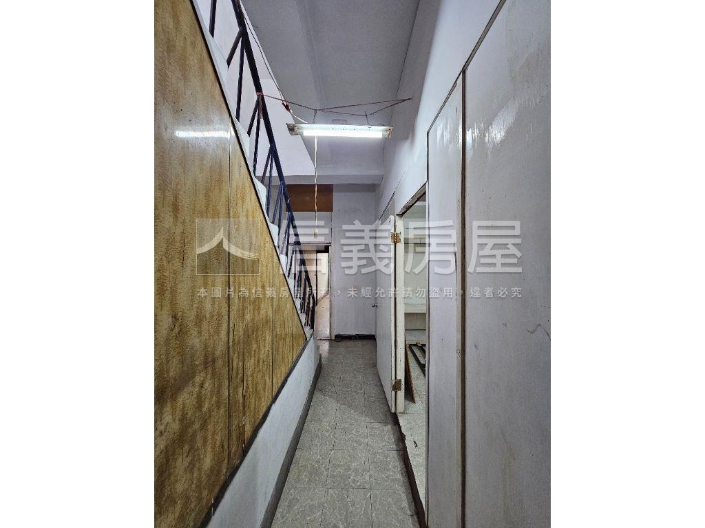 忠孝路透天房屋室內格局與周邊環境
