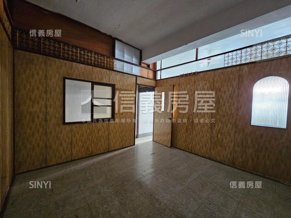 忠孝路透天房屋室內格局與周邊環境