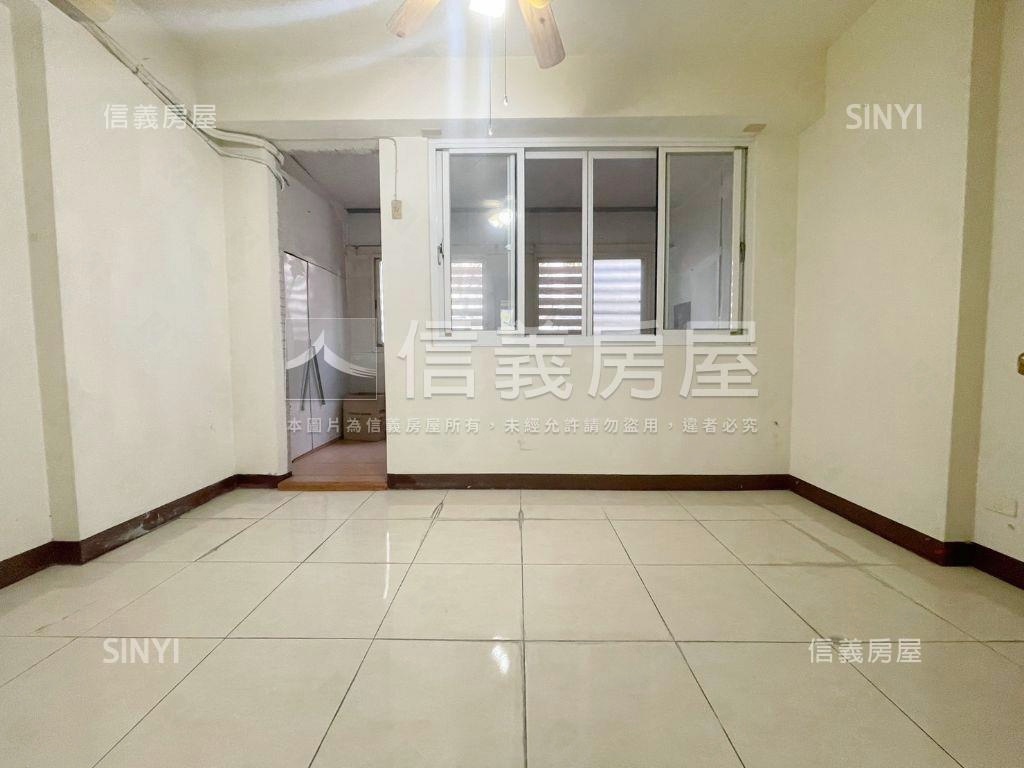 專任降價！高工旁臨路透天房屋室內格局與周邊環境