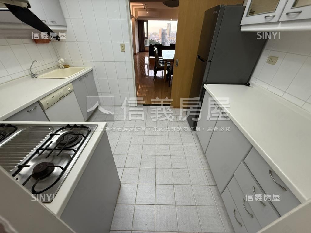 台北１０１豪華景觀大戶房屋室內格局與周邊環境