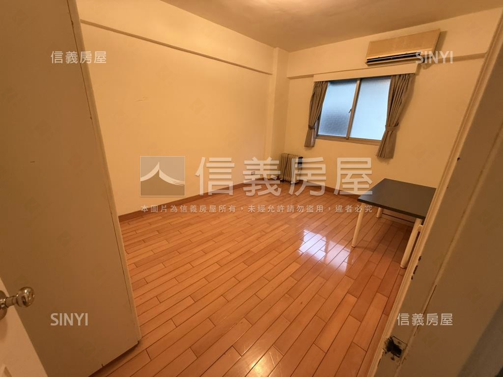 台北１０１豪華景觀大戶房屋室內格局與周邊環境