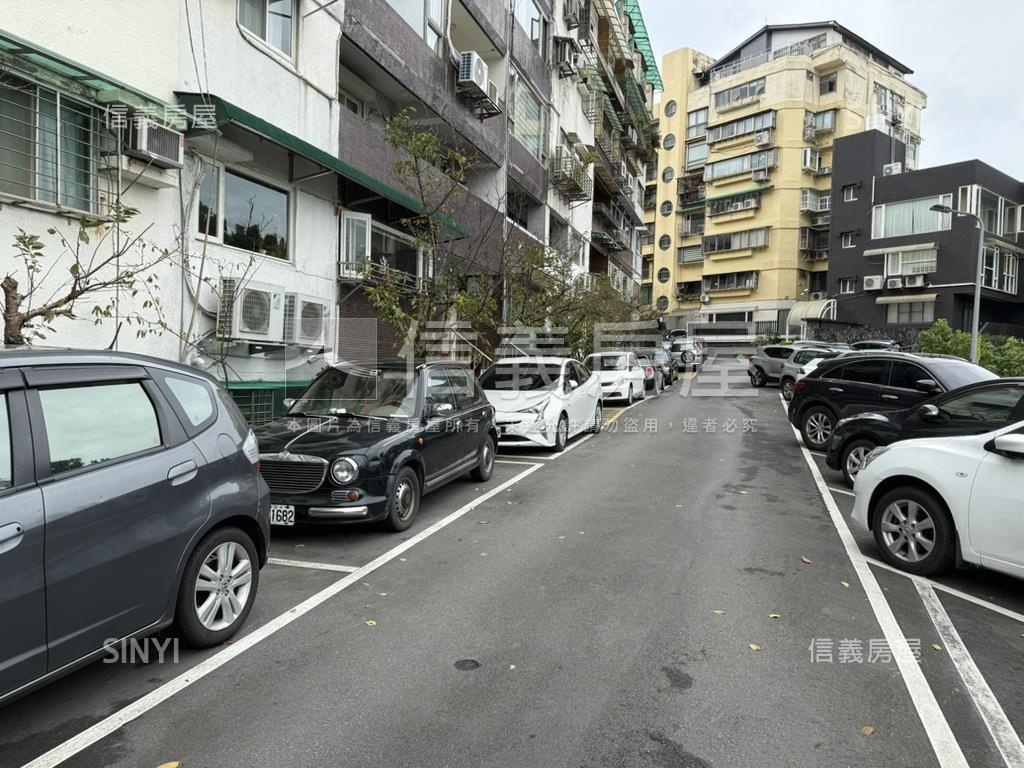 台北１０１豪華景觀大戶房屋室內格局與周邊環境