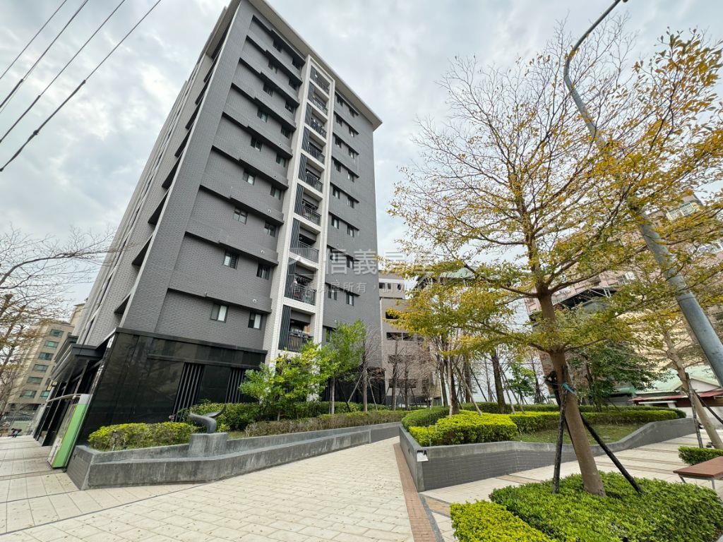 親家大鵬輕裝潢兩房平車位房屋室內格局與周邊環境