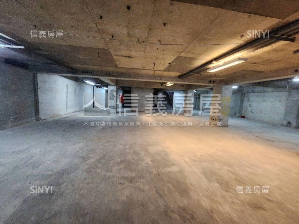 中壢車站☆市中心商業店面房屋室內格局與周邊環境