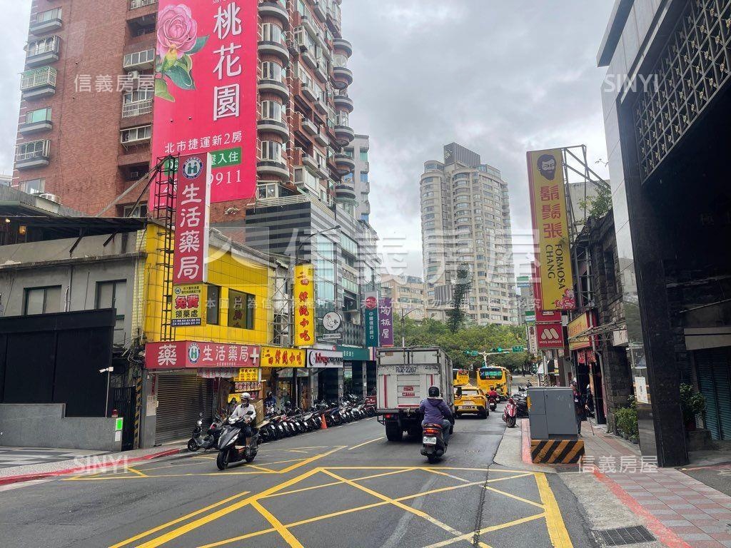 幽雅路獨棟電梯房屋室內格局與周邊環境
