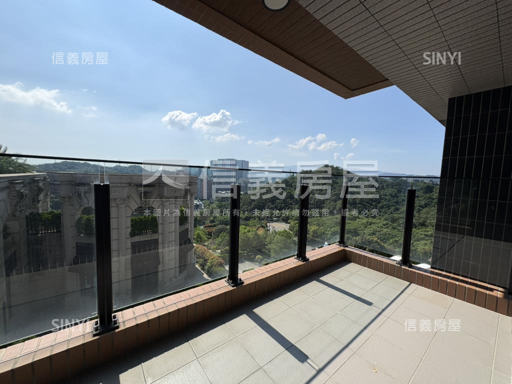 美麗山林輝煌大３房房屋室內格局與周邊環境