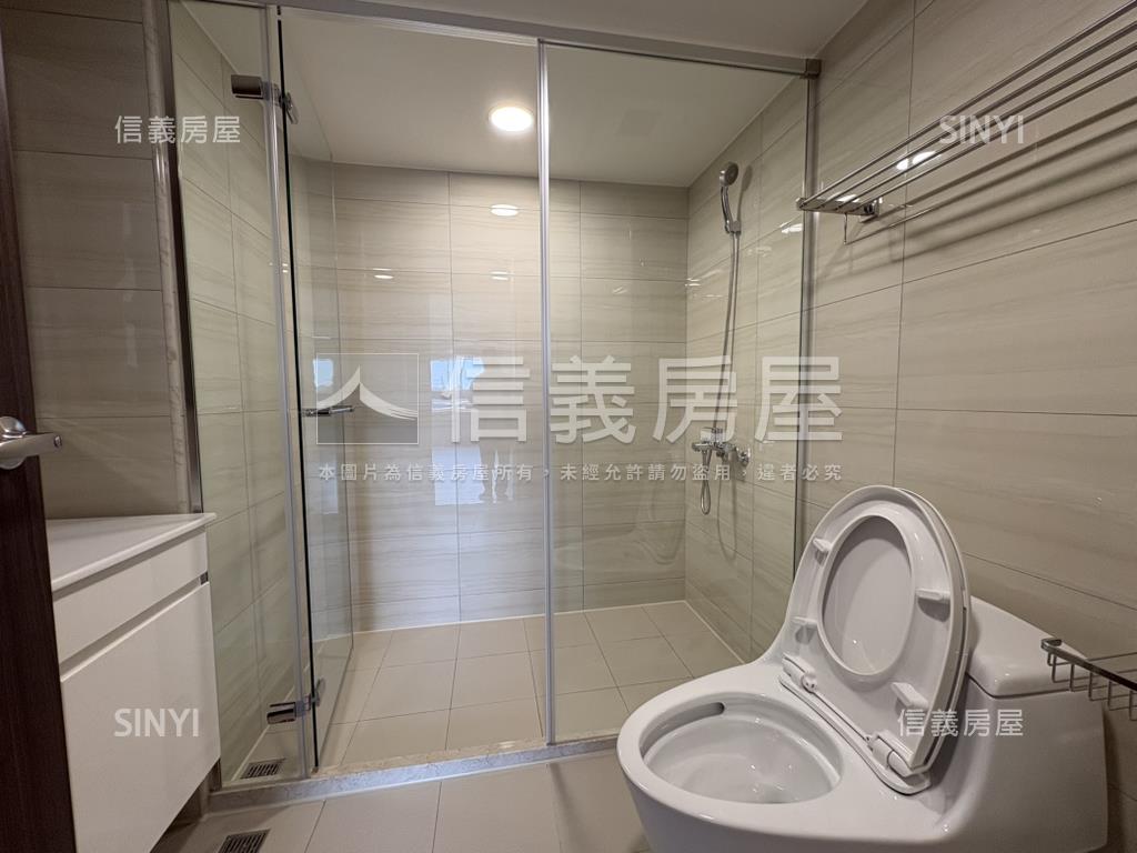 美麗山林輝煌大３房房屋室內格局與周邊環境
