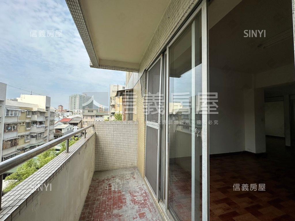 東區搶手三房有電梯房屋室內格局與周邊環境
