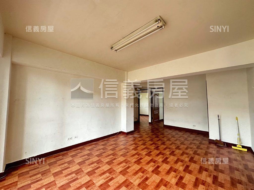 東區搶手三房有電梯房屋室內格局與周邊環境