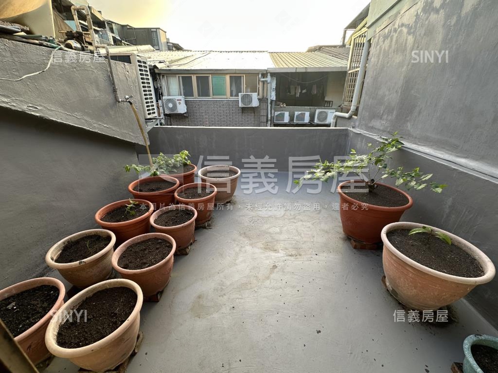士林低總價透天房屋室內格局與周邊環境