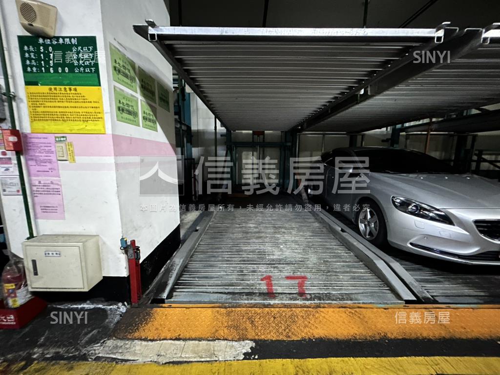 新富時代獨立權狀車位房屋室內格局與周邊環境