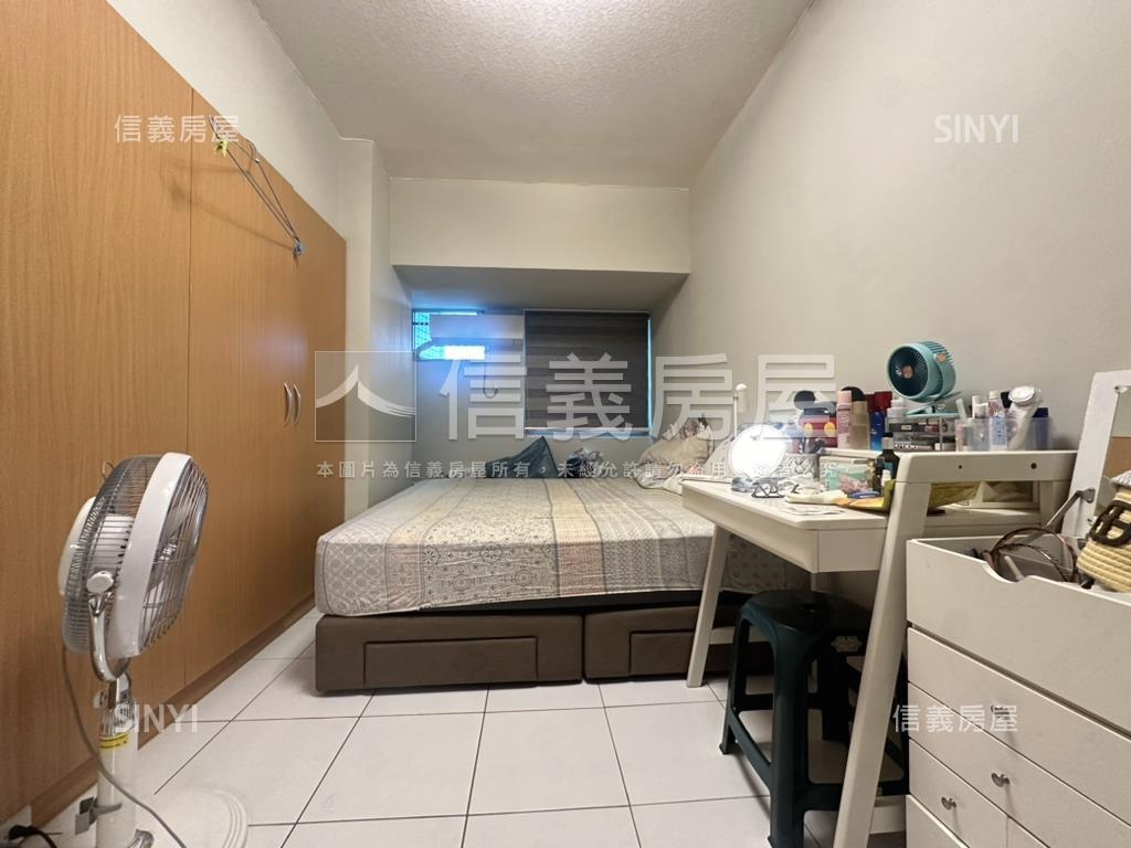 近南紡三房平車有附露台房屋室內格局與周邊環境