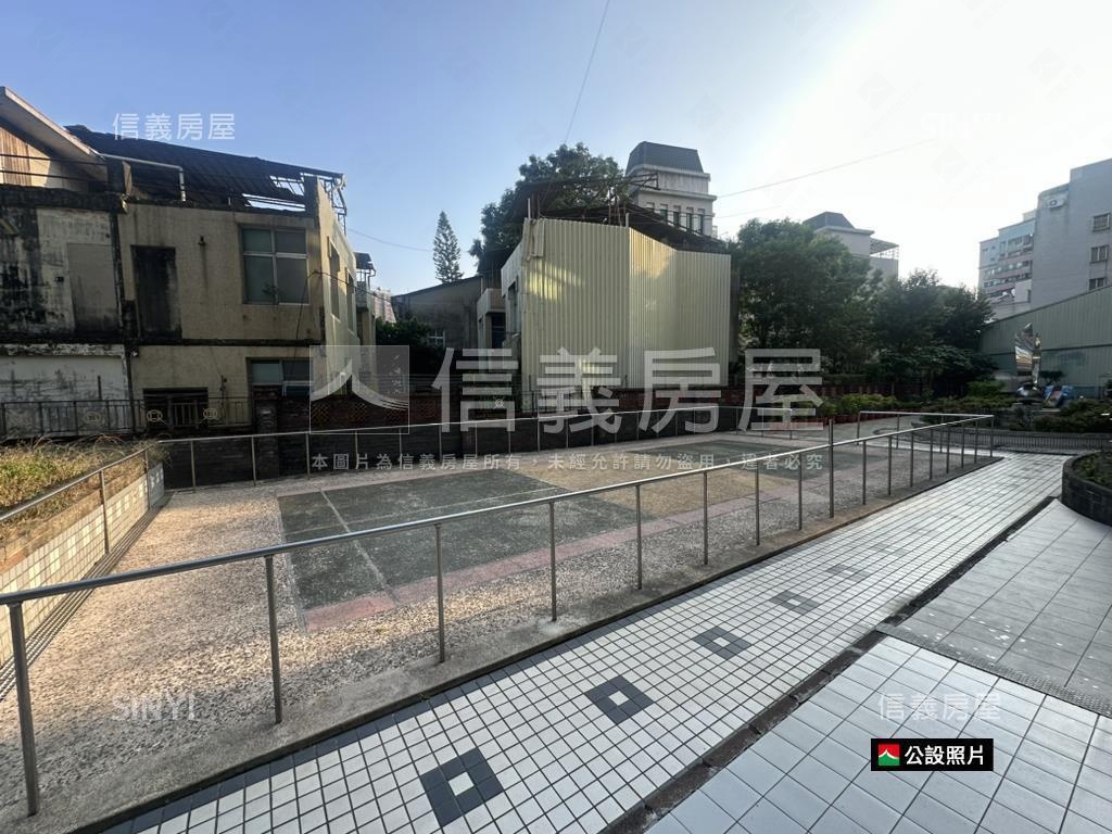 近南紡三房平車有附露台房屋室內格局與周邊環境