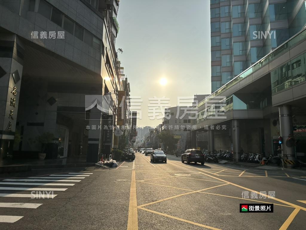 近南紡三房平車有附露台房屋室內格局與周邊環境