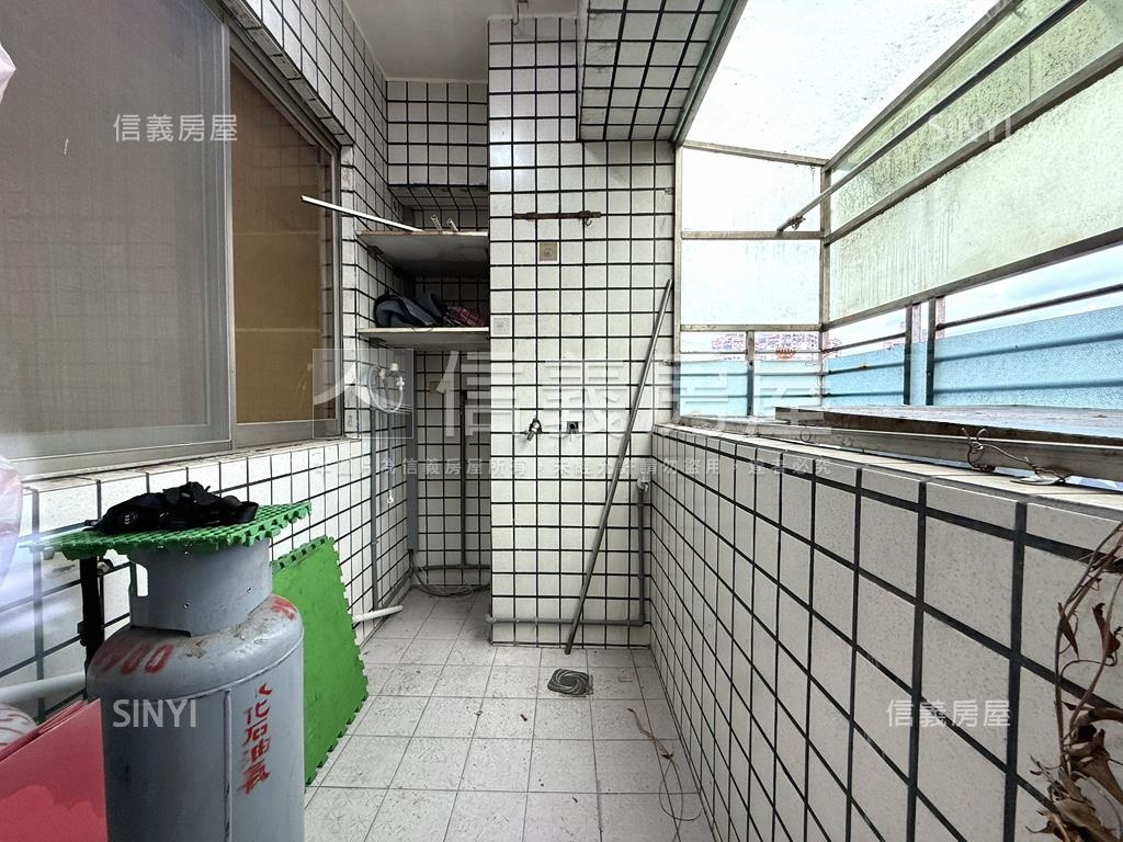 邊間滿庭芳明亮三房房屋室內格局與周邊環境